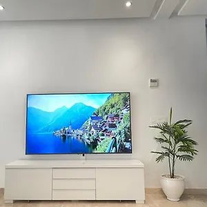  Apartment Bay - Luxury Near